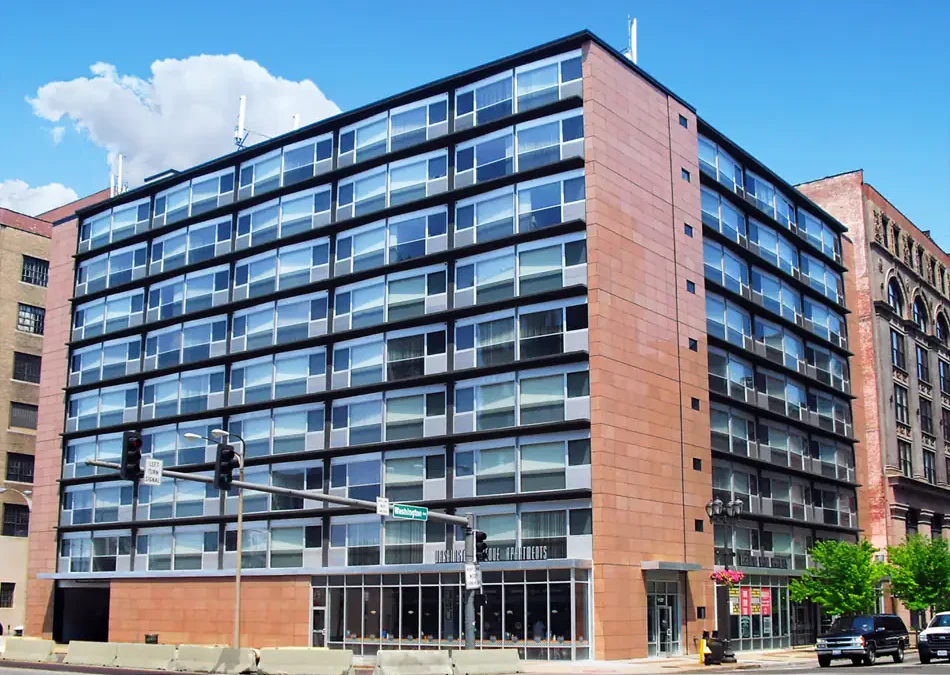 1133 Washington Apartments